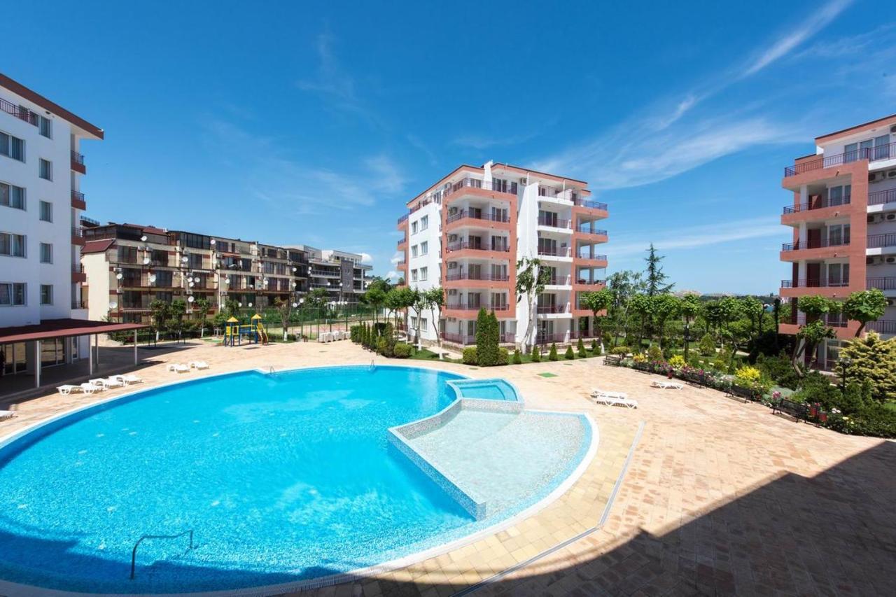 Gt Riviera Fort Beach Apartments Ravda Kültér fotó