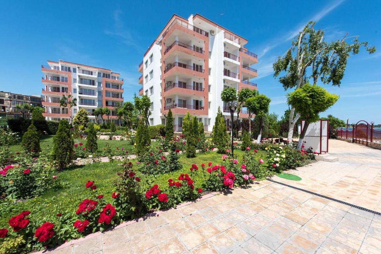 Gt Riviera Fort Beach Apartments Ravda Kültér fotó