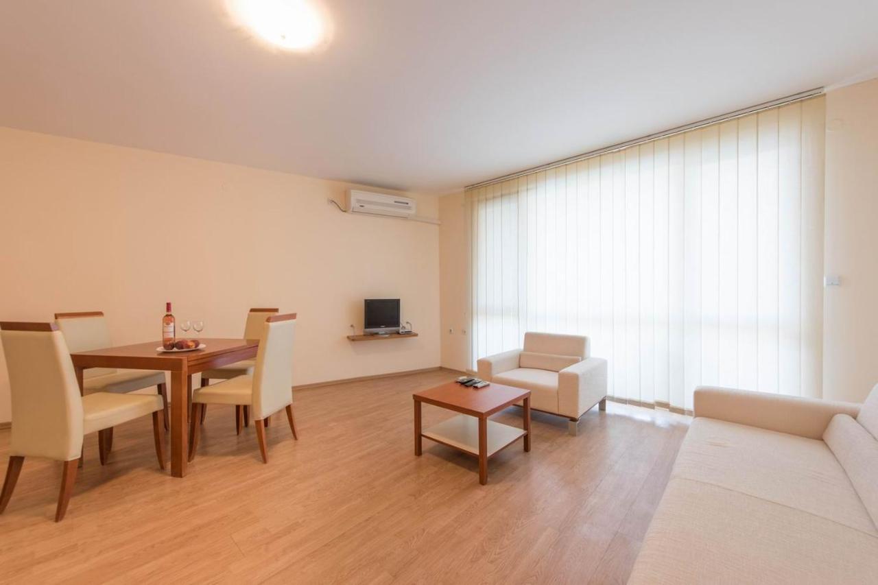 Gt Riviera Fort Beach Apartments Ravda Kültér fotó